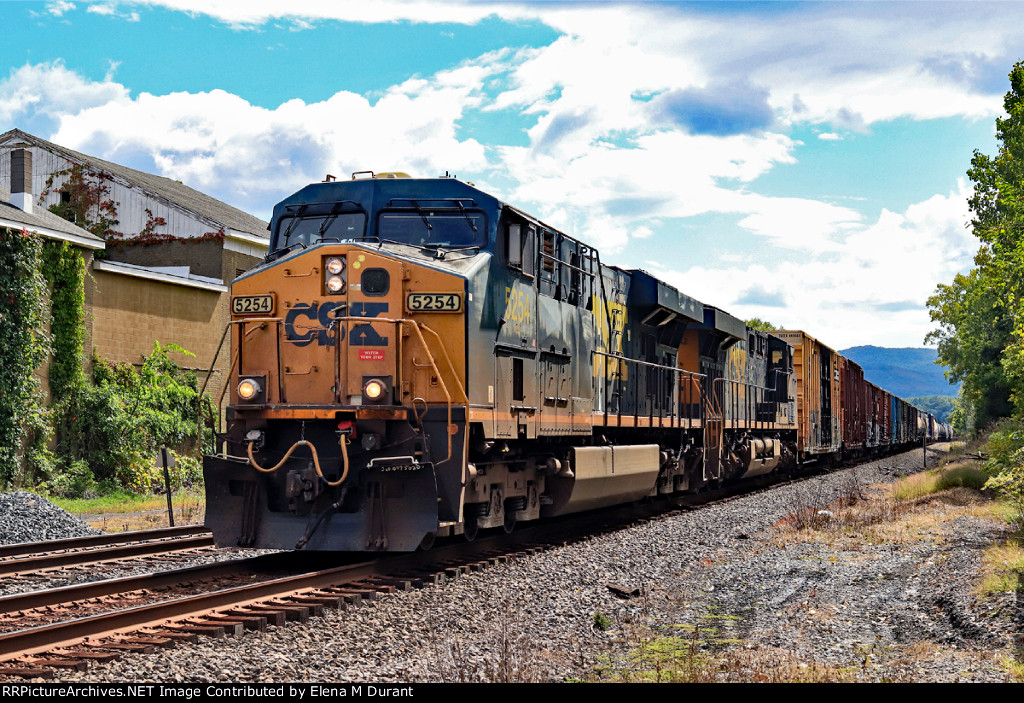 CSX 5254 on M-404